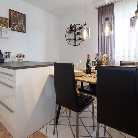 Spacious And Modern App With Big Terrace Malinska Ngoại thất bức ảnh