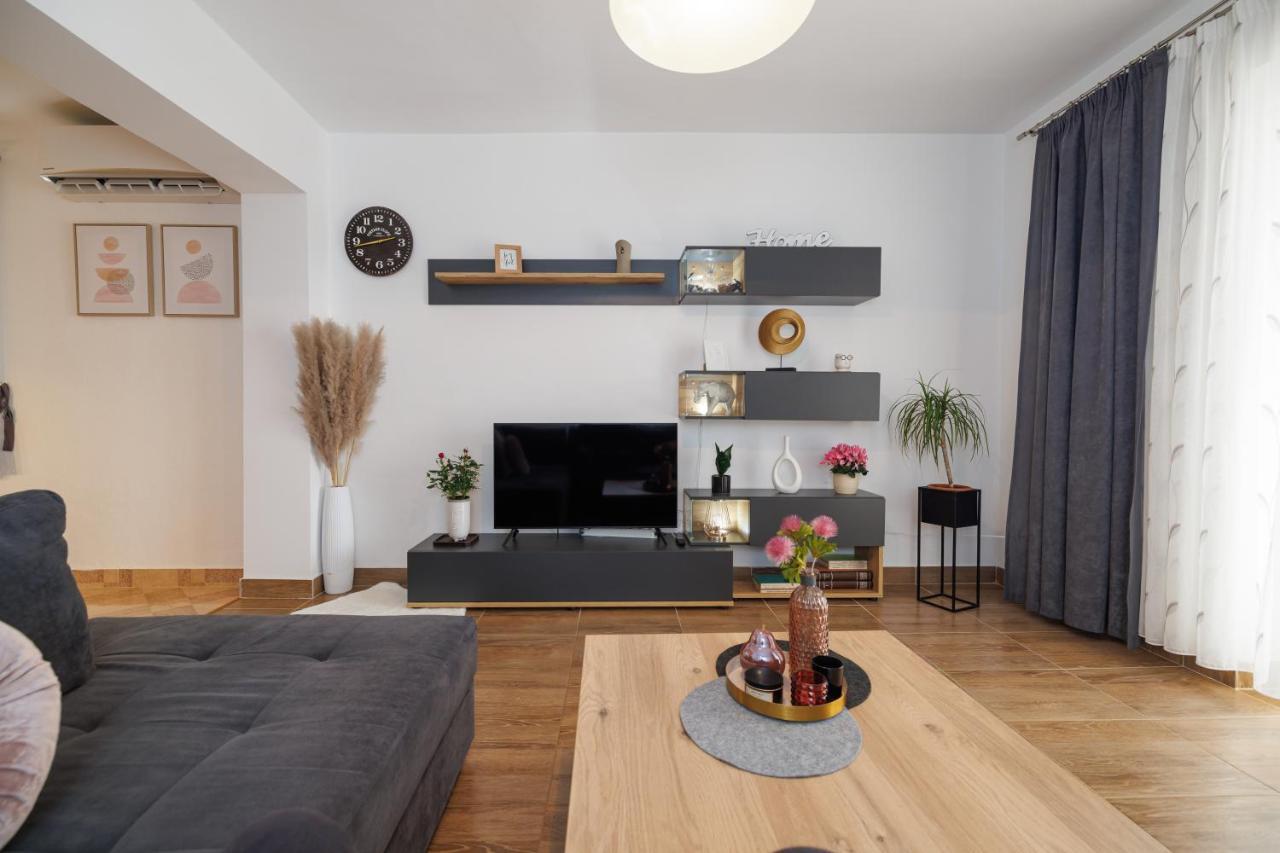 Spacious And Modern App With Big Terrace Malinska Ngoại thất bức ảnh